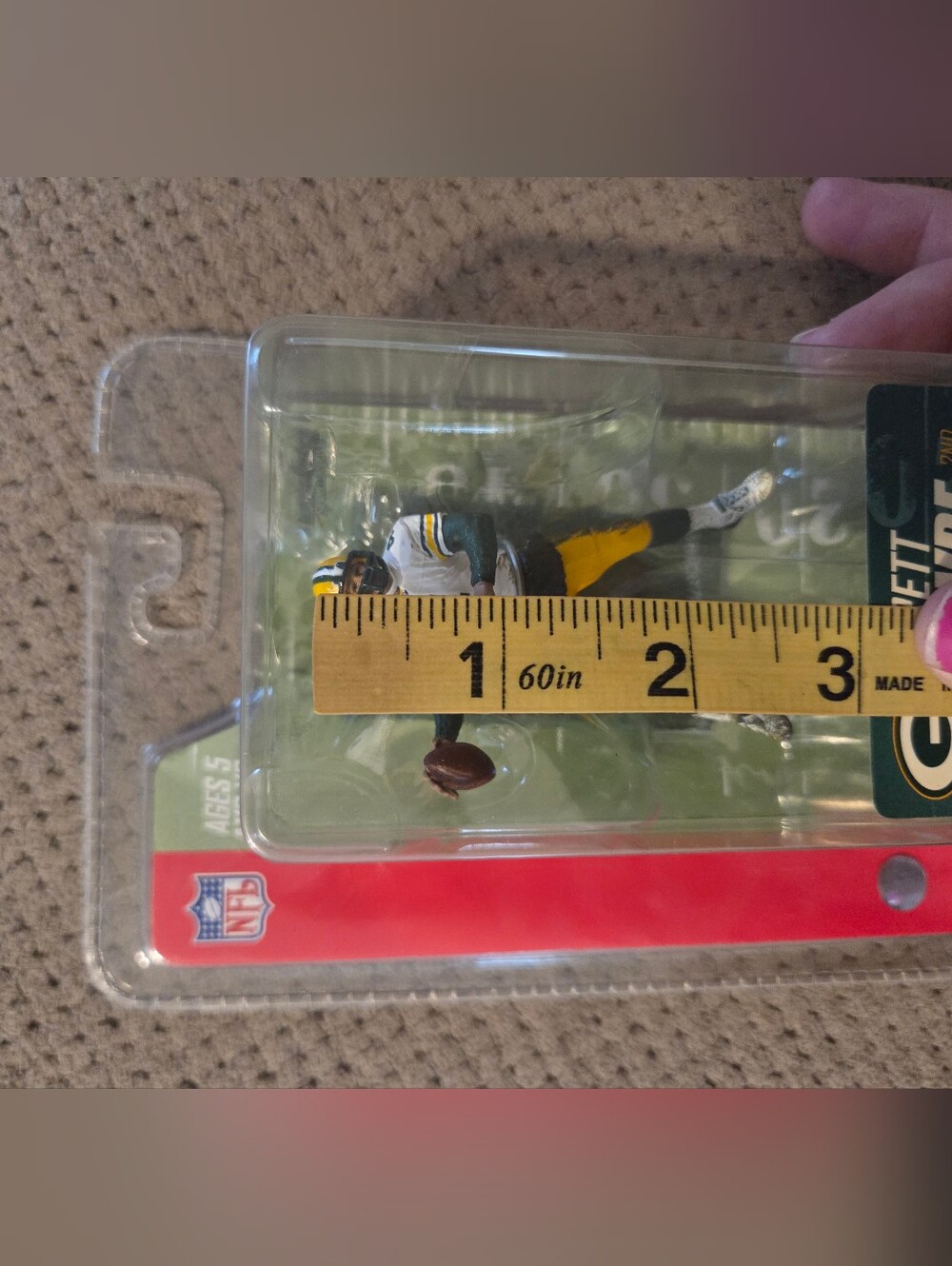 New McFarlane Sports Picks NFL Brett Favre 2nd Ed. Packers Figure 2005 - Picture 10 of 16